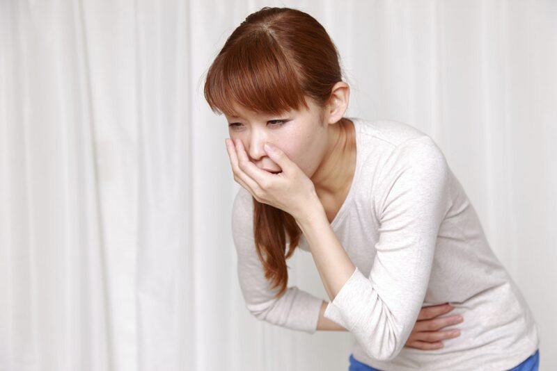 Buồn nôn và chóng mặt là những dấu hiệu phổ biến sau khi thụ thai.