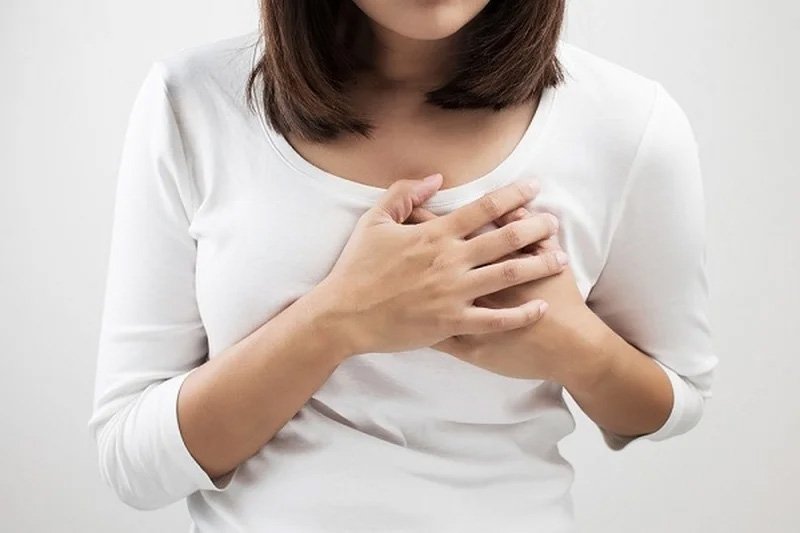 Dấu hiệu mới thụ thai biểu hiện qua đau tức ngực
