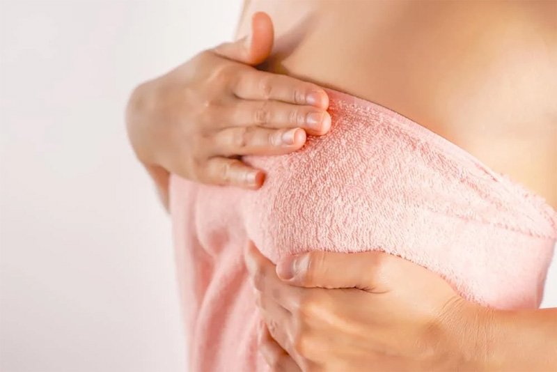Ngực nhạy cảm là một trong những triệu chứng có em bé phổ biến