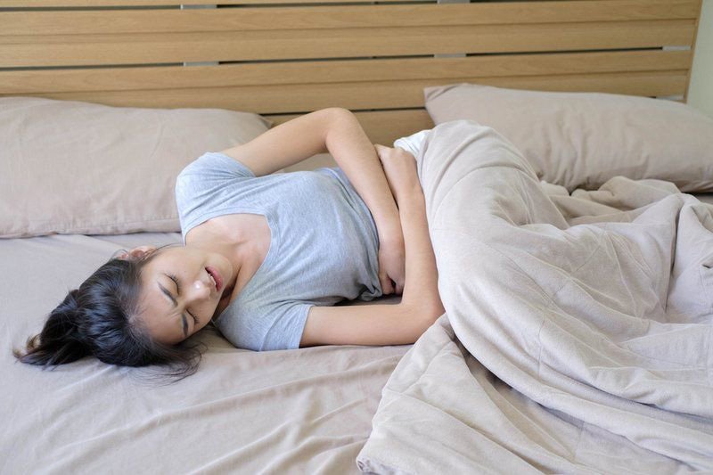 Cơn đau bụng dưới Mittelschmerz khi rụng trứng
